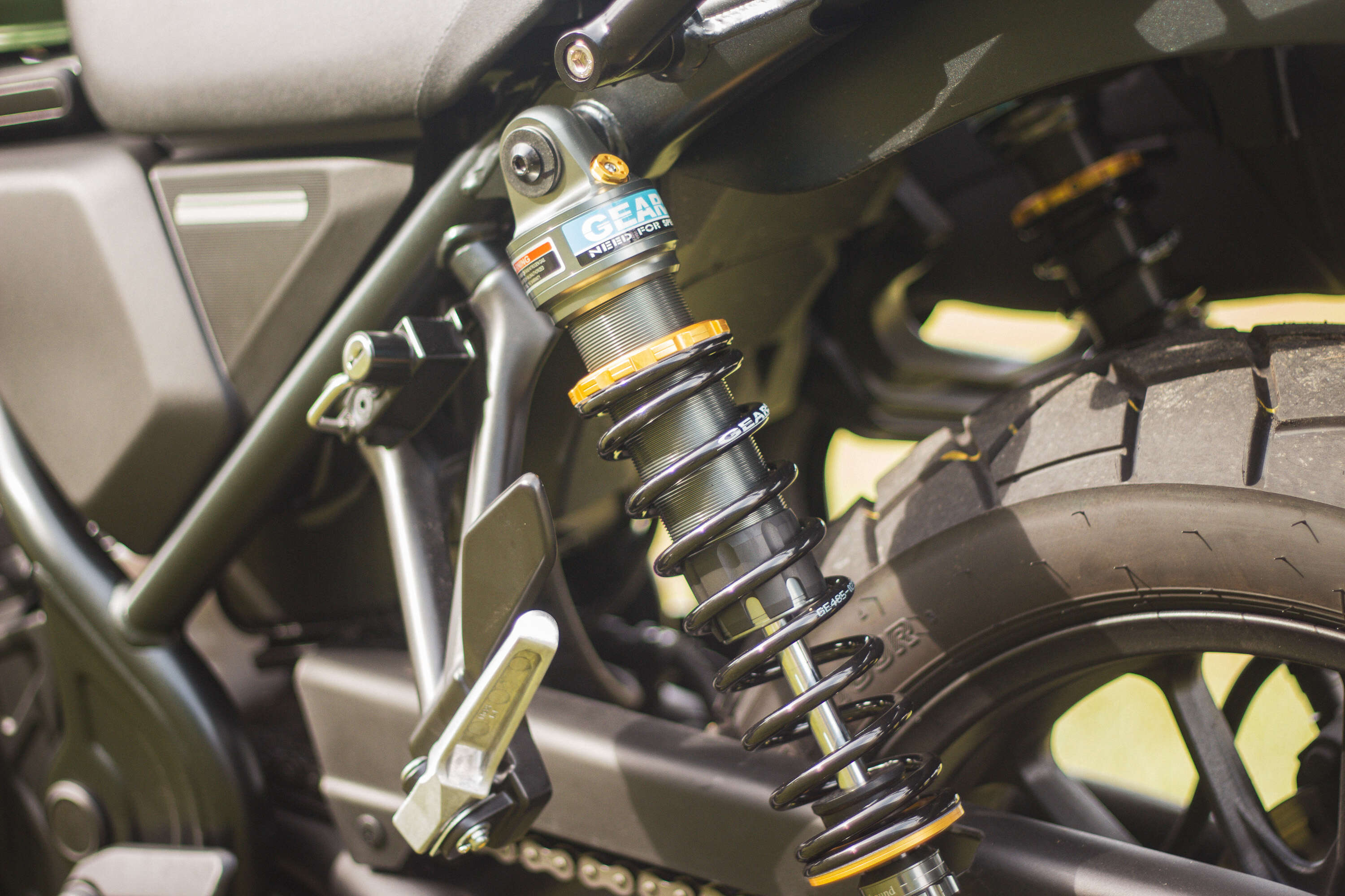 【Gears Racing】【GEARS RACING × WEBIKE】EV 後避震器 CL500 (23-)