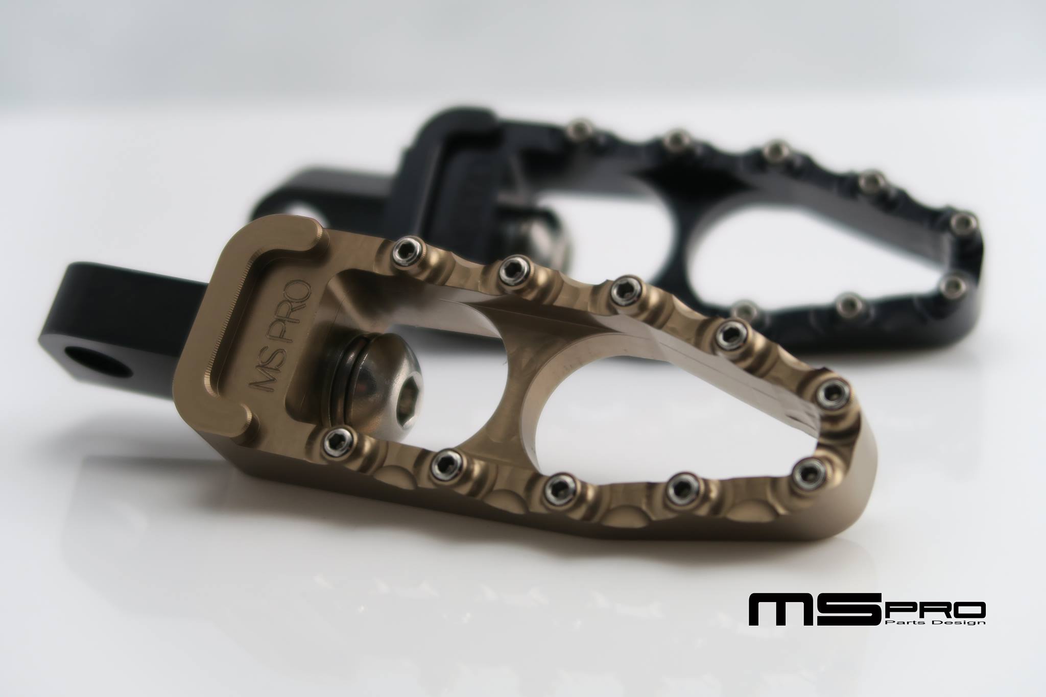 【MS PRO 機戰摩托屋】MS PRO series CNC鋁合金切削 前腳踏 B款 (不含螺絲) SCRAMBLER