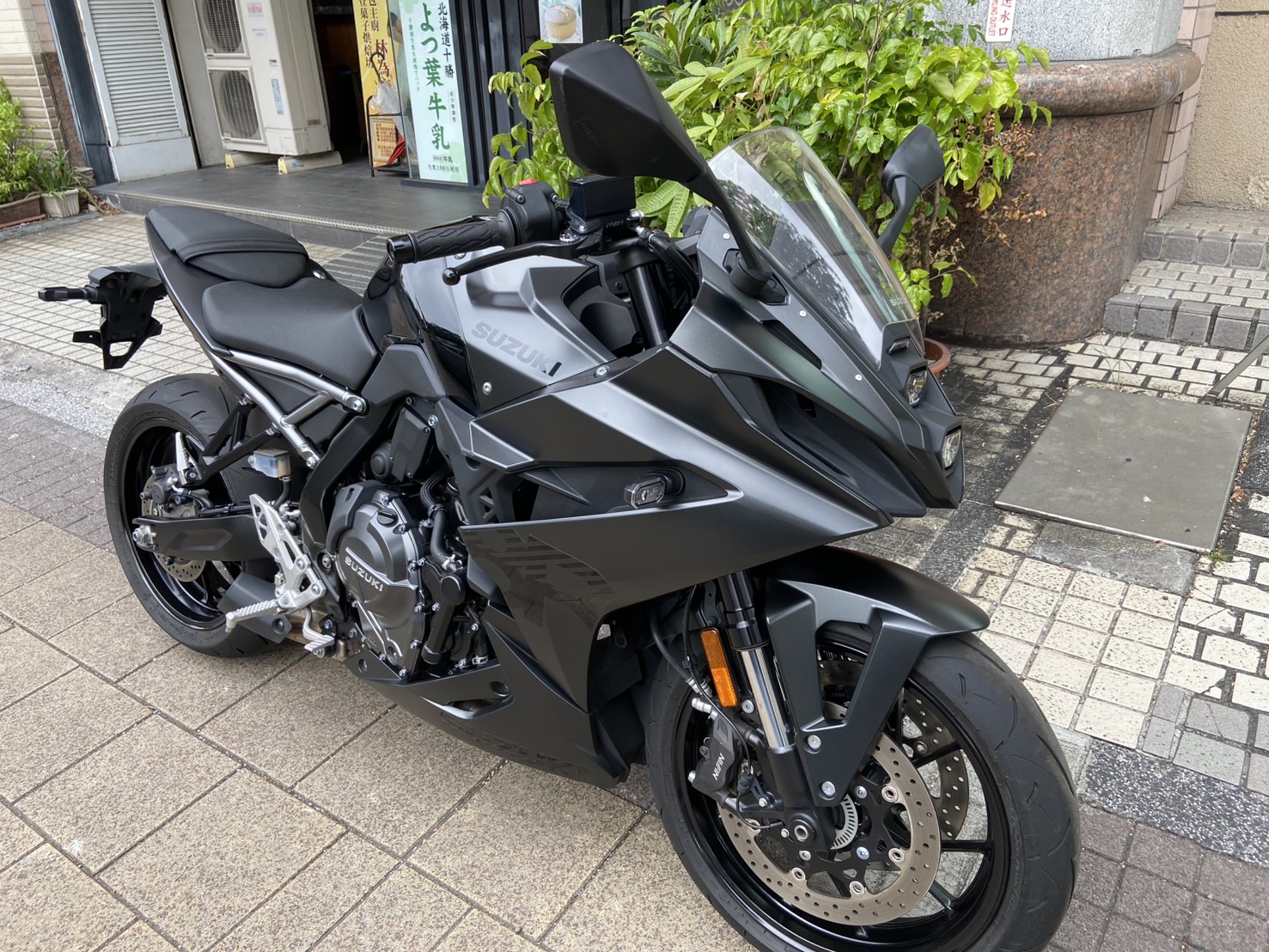 SUZUKI 8RWebike-摩托車市