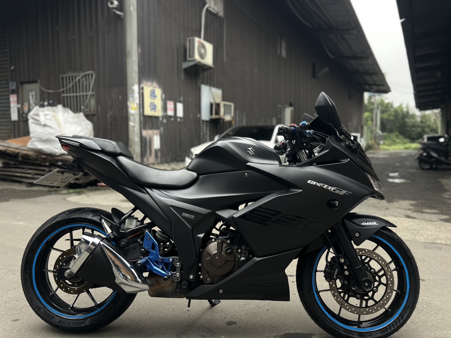 SUZUKI GIXXER 250 SFWebike-摩托車市