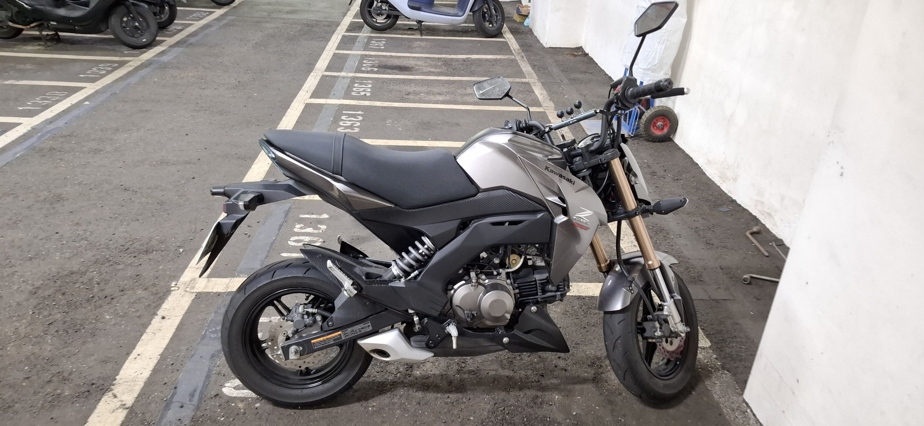 KAWASAKI Z125 ProWebike-摩托車市