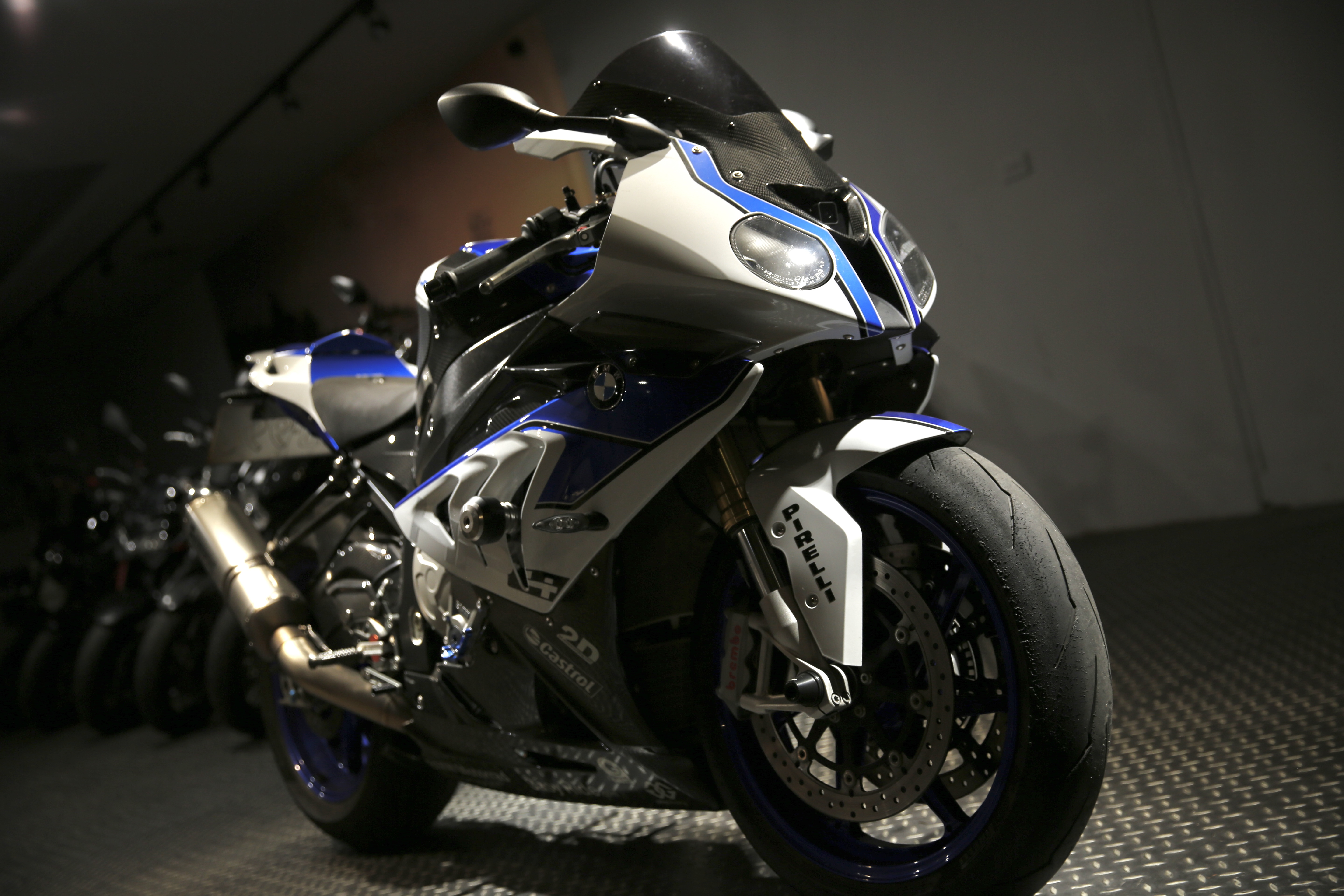 BMW HP4Webike-摩托車市