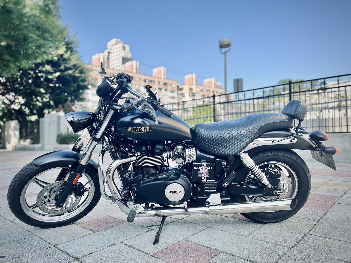 TRIUMPH SPEED MASTERWebike-摩托車市