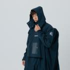 【Outperform 奧德蒙】背包款-ACE半斜開雙拉鍊防水透氣連身式雨衣 (藏青)| Webike摩托百貨