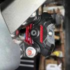 【DOG HOUSE 惡搞手工廠】CNC對二大螃蟹後卡鉗補強座 (84mm) JET SL / MMBCU / DRG 1.0/2.0| Webike摩托百货