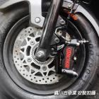 【DOG HOUSE 惡搞手工廠】BREMBO 輻射卡鉗座 (100mm) DOLLAR 125/150| Webike摩托百货