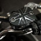 【MOTONE】鑄造油杯蓋 英國旗 (黑銀) TRIUMPH 車款| Webike摩托百貨