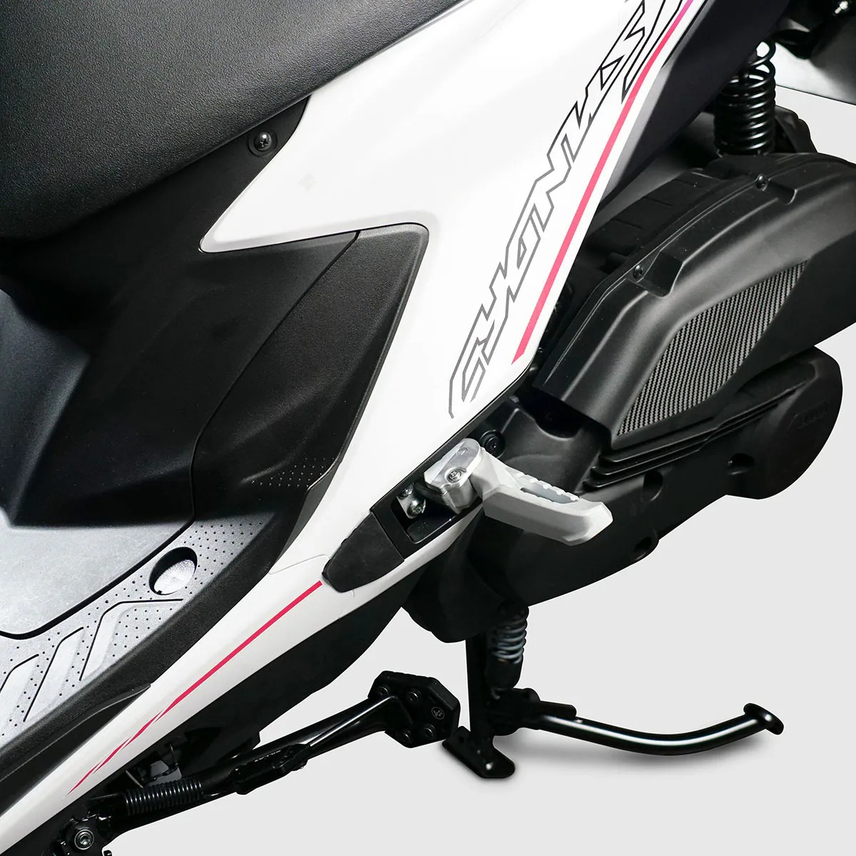 【XILLA】鋁合金腳踏後移座 勁戰七代