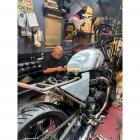 【SOURCEMOTO】鋁合金手工訂製油箱 SPEED 400| Webike摩托百貨