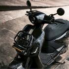【Ghost Factory 古斯特國際】鋁合金書包架(黑色) SPRINT 125 / 150 / GTS| Webike摩托百货