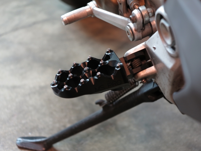 【MS PRO 機戰摩托屋】CNC  Front Footpeg For DUCATI series