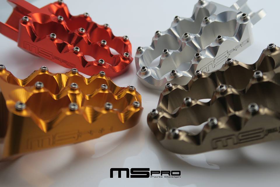 【MS PRO 機戰摩托屋】CNC Aluminum  Front Footpeg A type For KTM