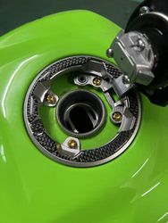 油箱蓋螺絲組 ZX-4RR