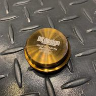 【DKdesign 達卡設計】手工燒色鈦合金 注油孔飾蓋 R NINE T 全車系 (14-23)