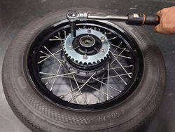 碳鋼後齒盤 / KAWASAKI W800(11-15)