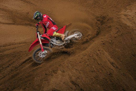 全新2025 Ducati Desmo 450 MX，重啟塵封的越野夢