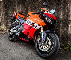 HONDA CBR600RRWebike-摩托車市